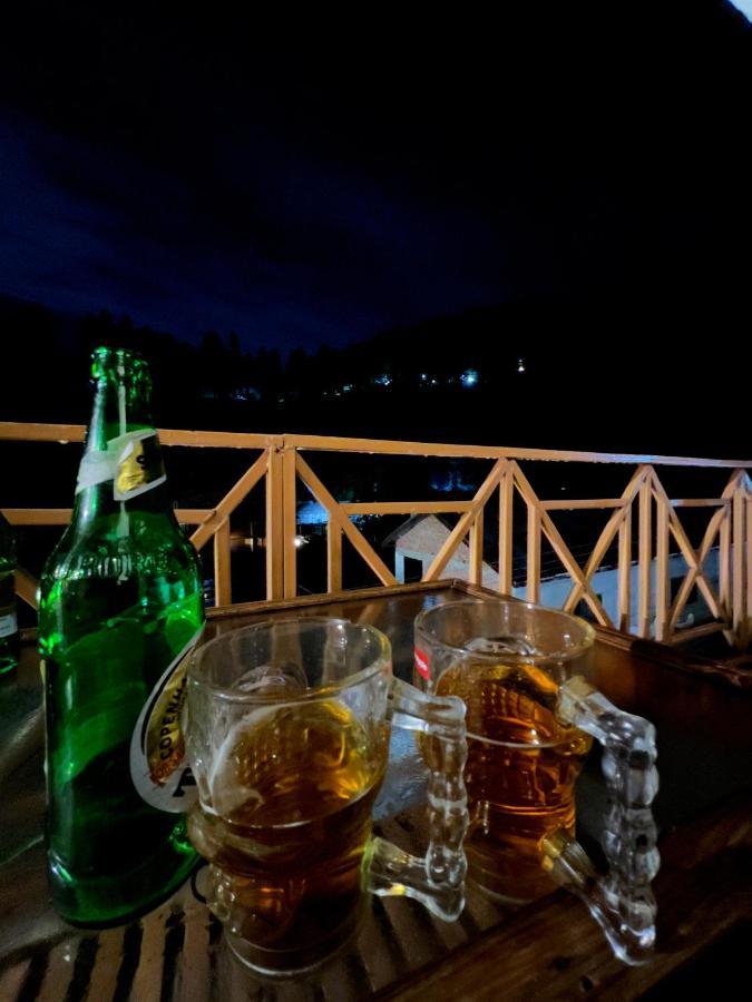 The Mad King'S House & Cafe Hotel มะนาลี ภายนอก รูปภาพ